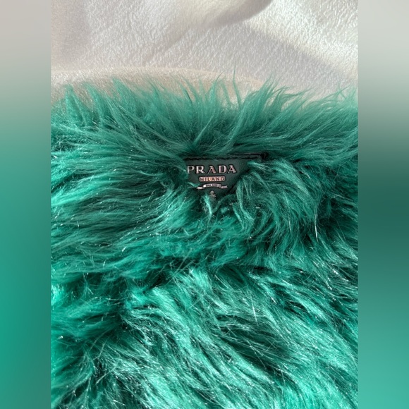 Auth Prada Eco Pelliccia Faux Fur Wristlet Clutch Green - Picture 8 of 15